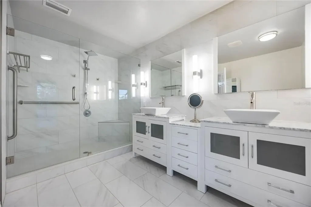 925 NE 4th Avenue Cape Coral FL 33909