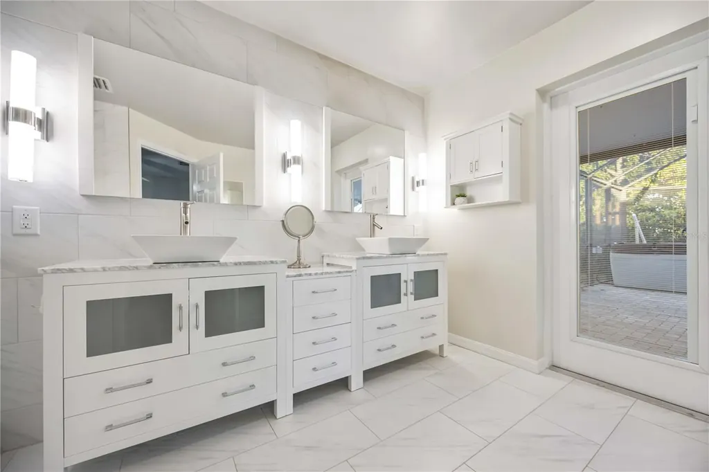 925 NE 4th Avenue Cape Coral FL 33909