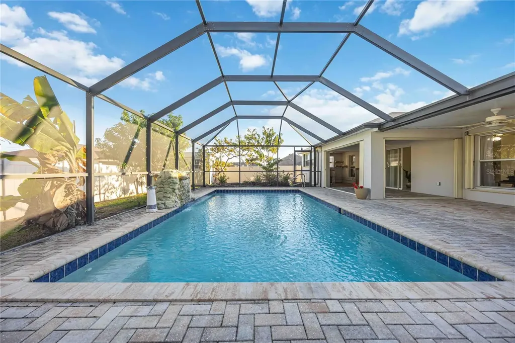 925 NE 4th Avenue Cape Coral FL 33909