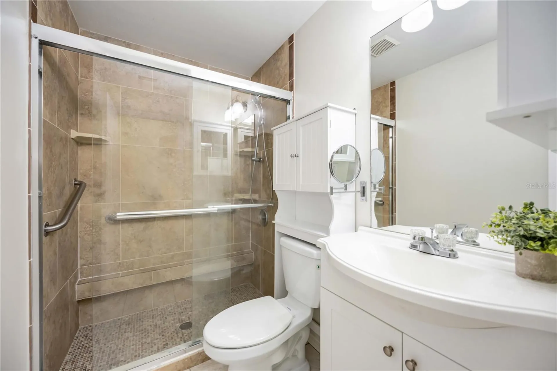 925 NE 4th Avenue Cape Coral FL 33909