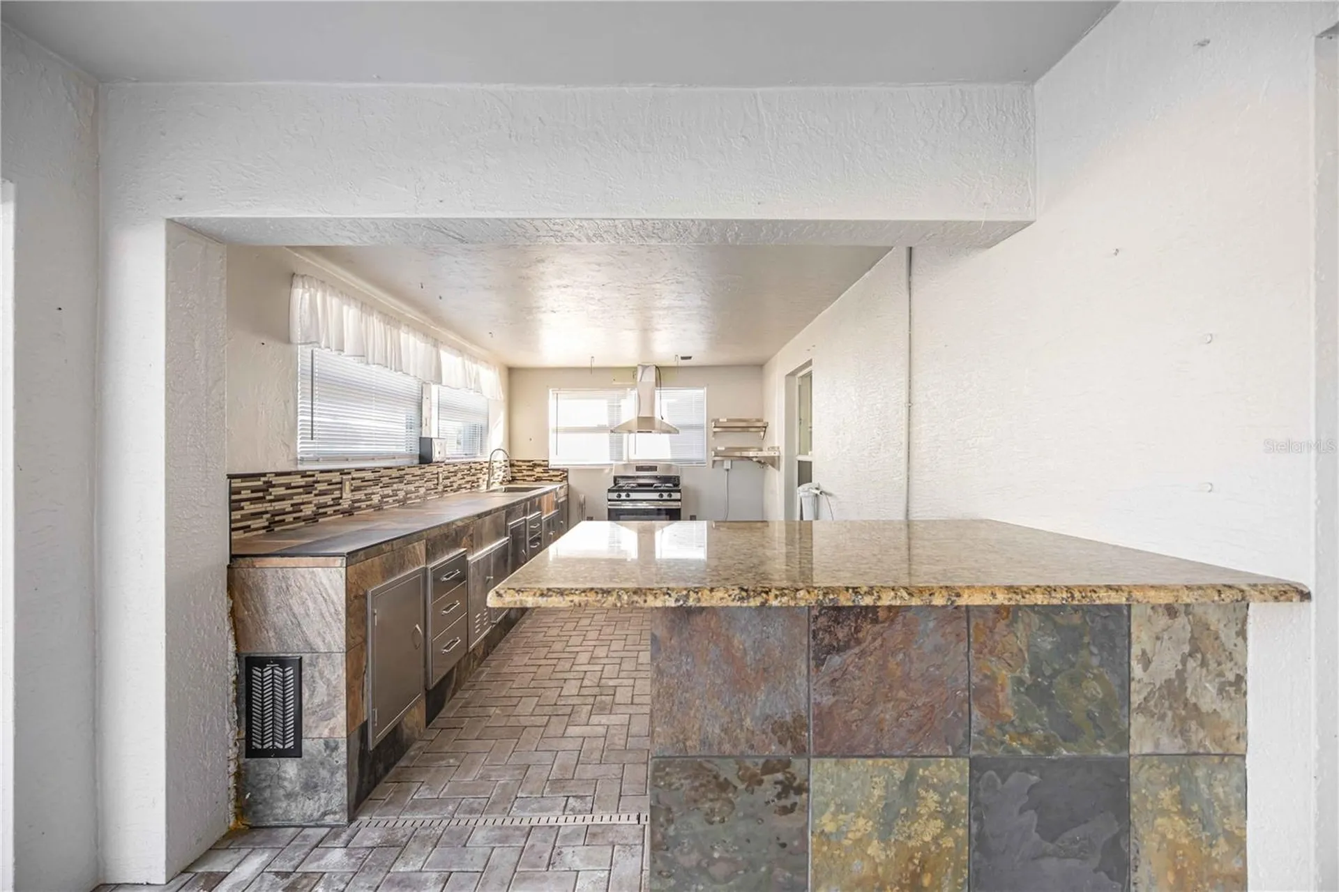 925 NE 4th Avenue Cape Coral FL 33909