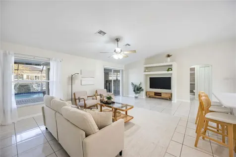 925 NE 4th Avenue Cape Coral FL 33909
