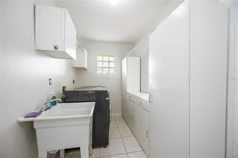925 NE 4th Avenue Cape Coral FL 33909