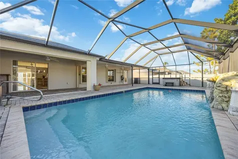 925 NE 4th Avenue Cape Coral FL 33909