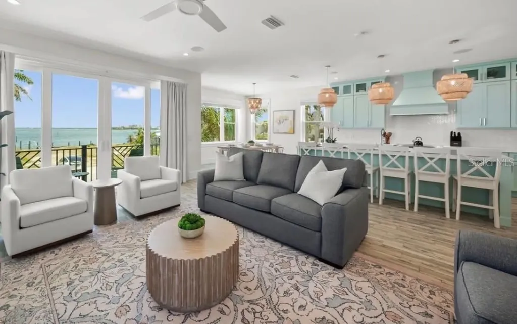 2206 Avenue A Bradenton Beach FL 34217