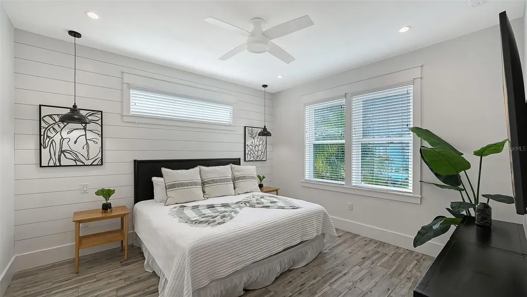 2206 Avenue A Bradenton Beach FL 34217