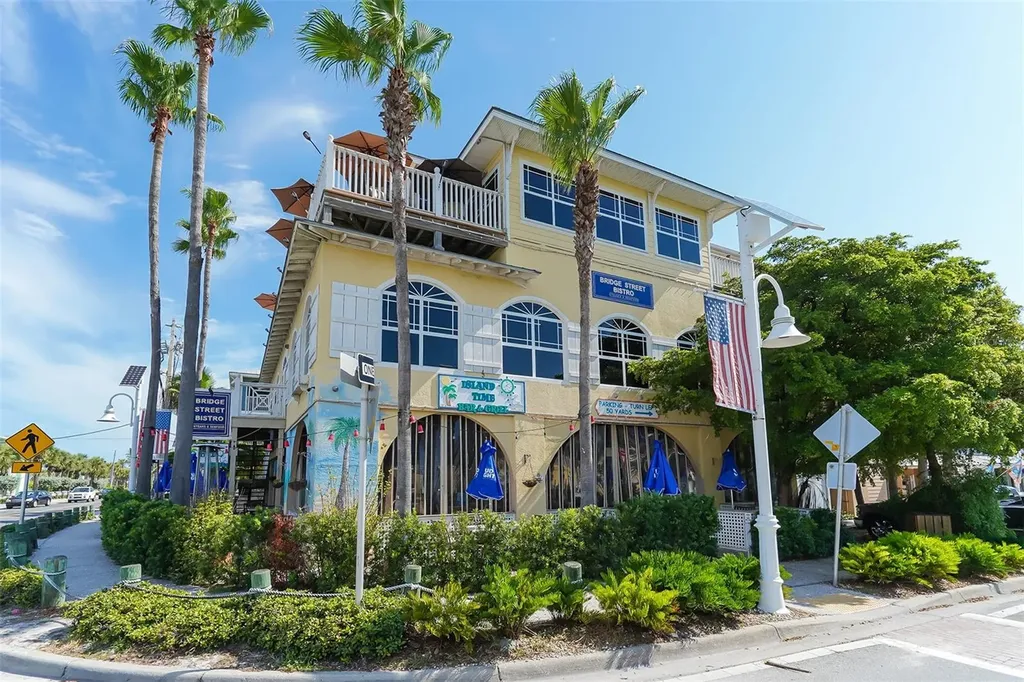 2206 Avenue A Bradenton Beach FL 34217