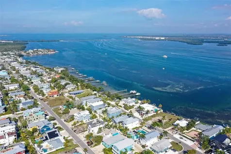 2206 Avenue A Bradenton Beach FL 34217