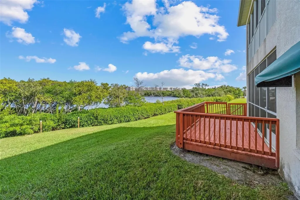 6555 99th Way N St Petersburg FL 33708