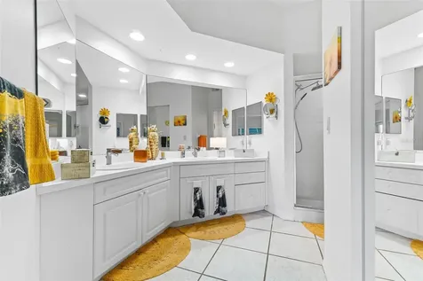 6555 99th Way N St Petersburg FL 33708