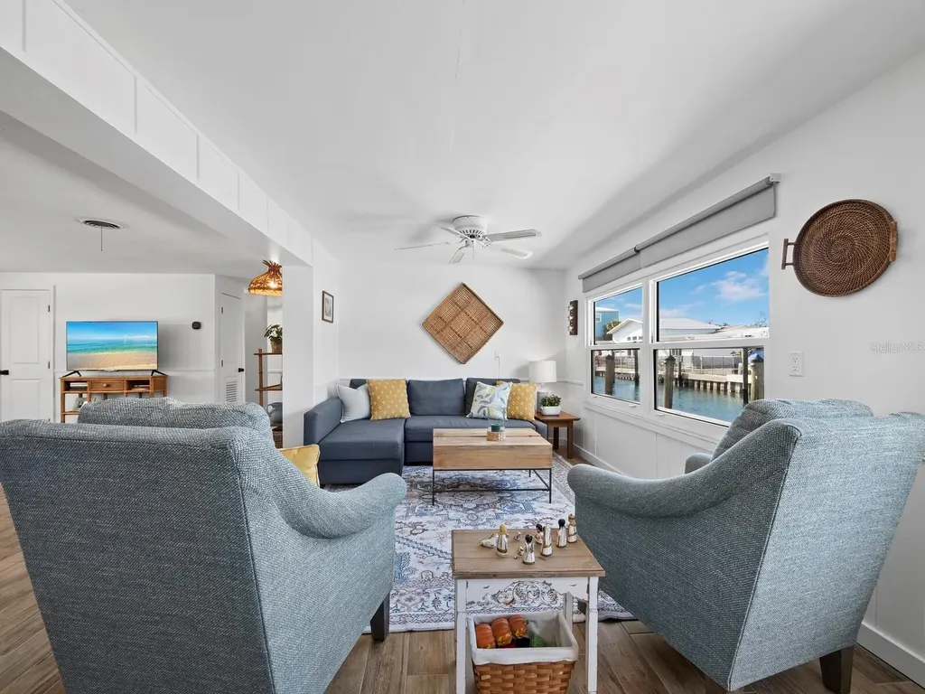 691 Tarawitt Drive Longboat Key FL 34228