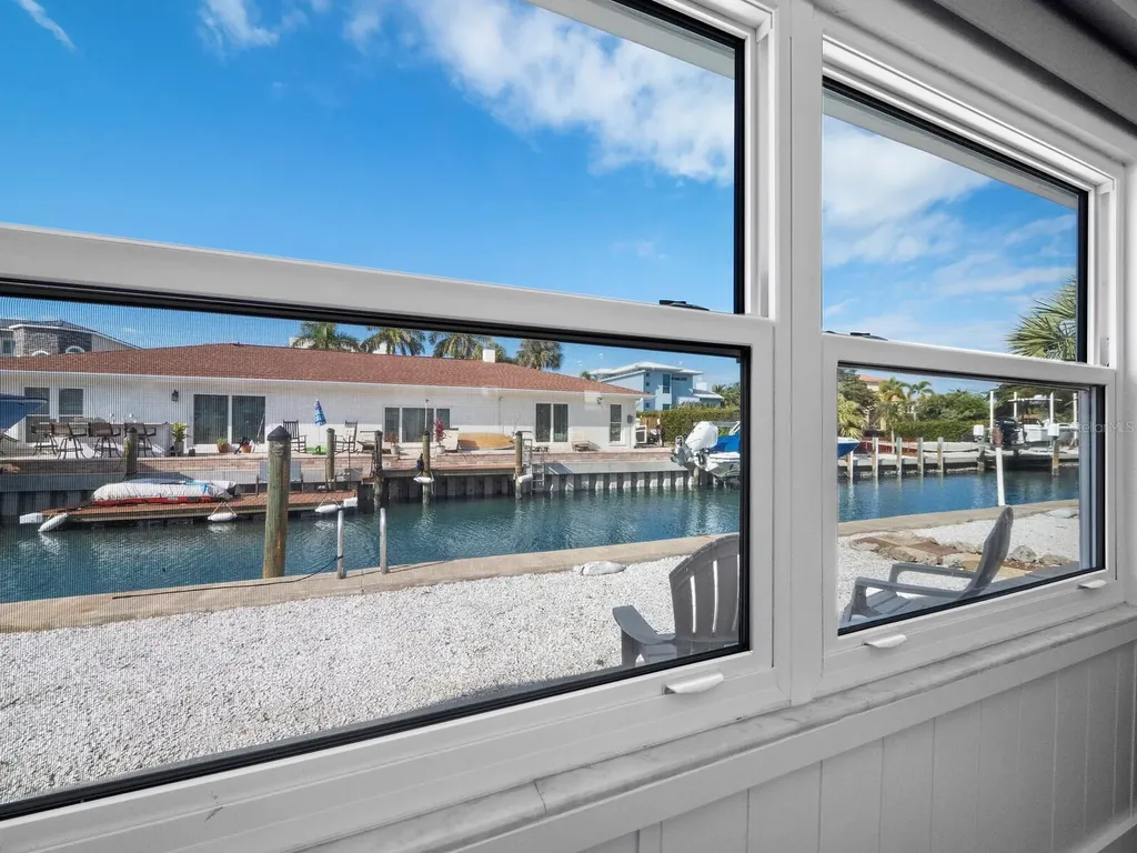 691 Tarawitt Drive Longboat Key FL 34228