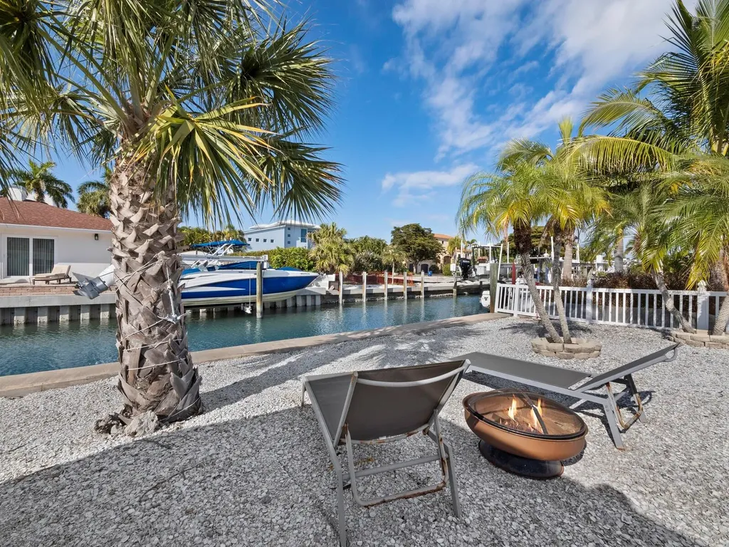 691 Tarawitt Drive Longboat Key FL 34228