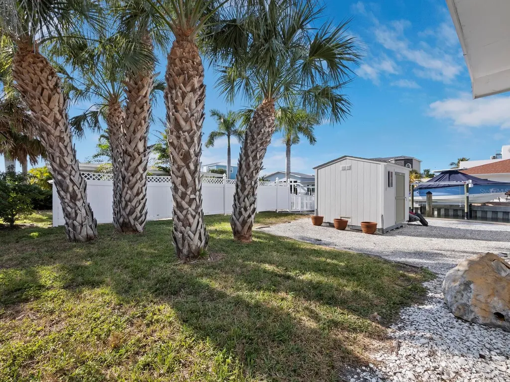 691 Tarawitt Drive Longboat Key FL 34228