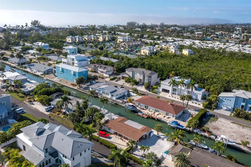 691 Tarawitt Drive Longboat Key FL 34228