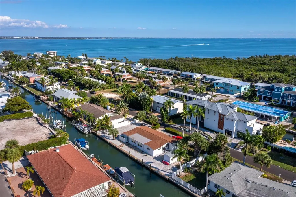 691 Tarawitt Drive Longboat Key FL 34228