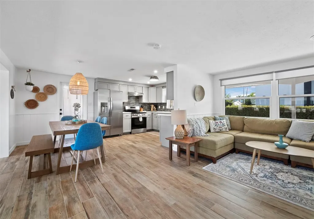 691 Tarawitt Drive Longboat Key FL 34228