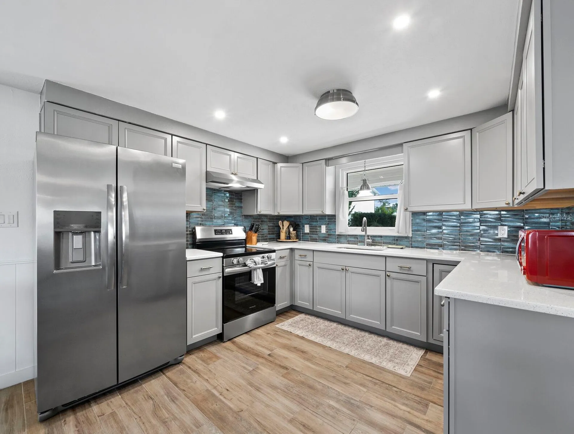 691 Tarawitt Drive Longboat Key FL 34228