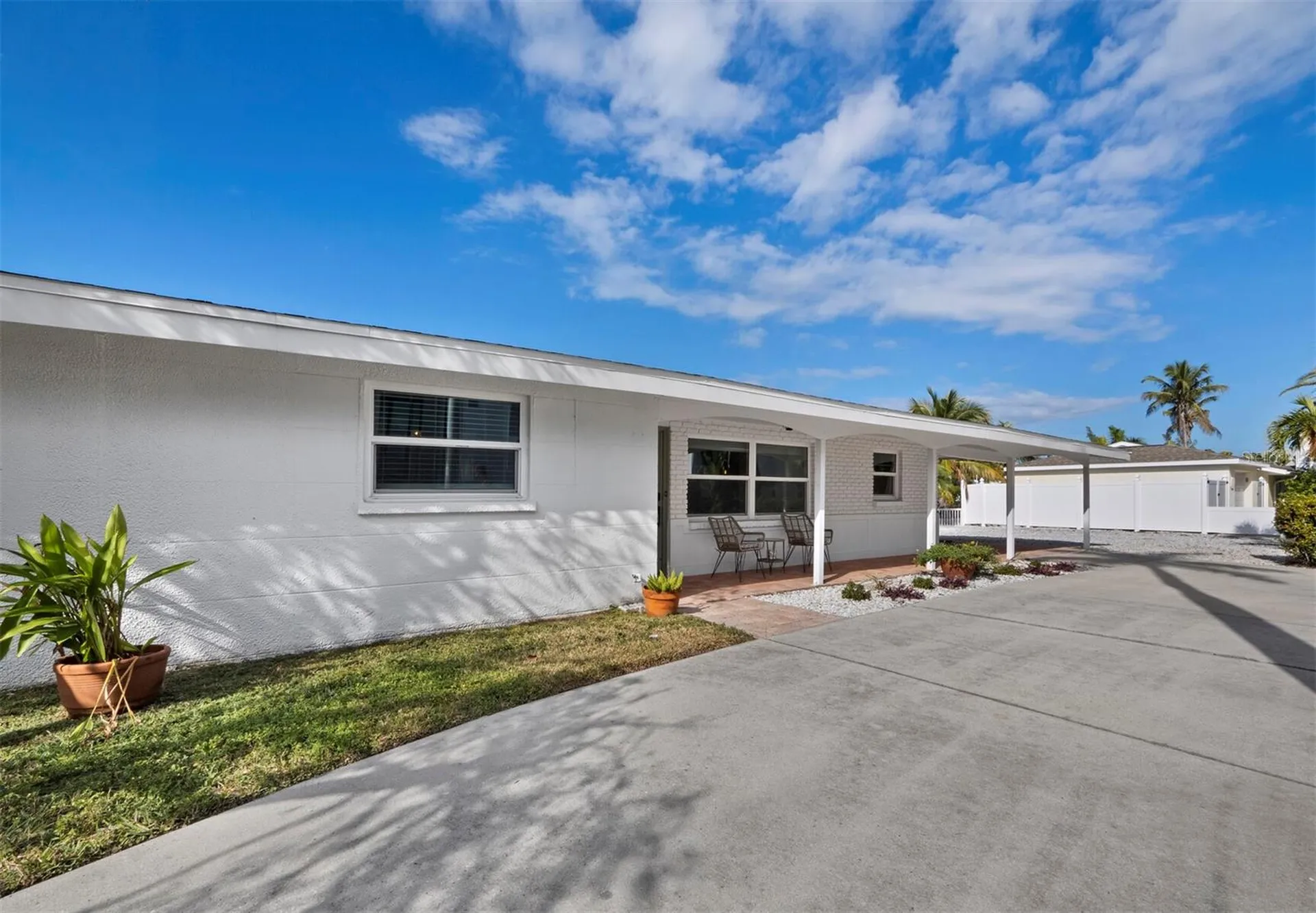 691 Tarawitt Drive Longboat Key FL 34228