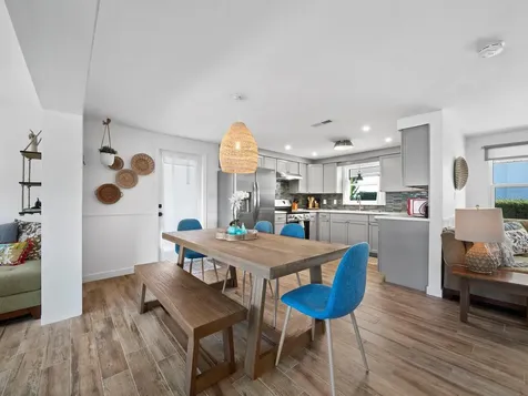 691 Tarawitt Drive Longboat Key FL 34228
