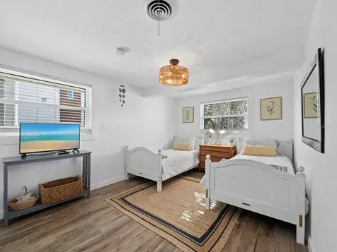 691 Tarawitt Drive Longboat Key FL 34228