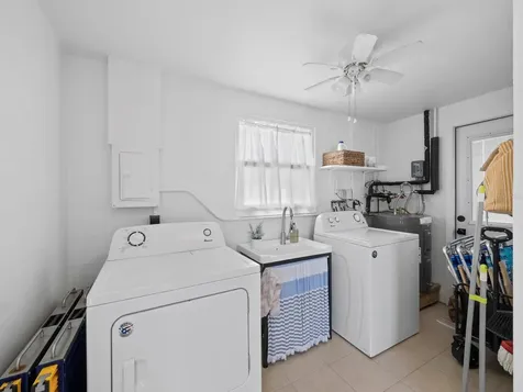691 Tarawitt Drive Longboat Key FL 34228