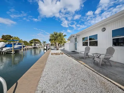 691 Tarawitt Drive Longboat Key FL 34228
