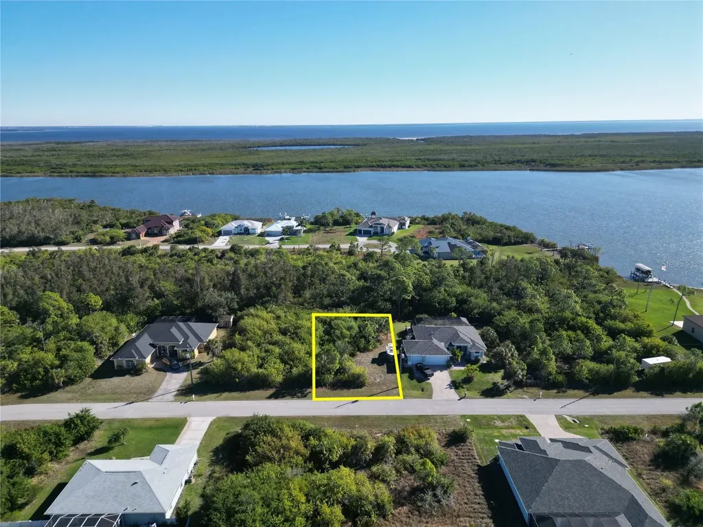 9558 Shelburne Circle Port Charlotte FL 33981