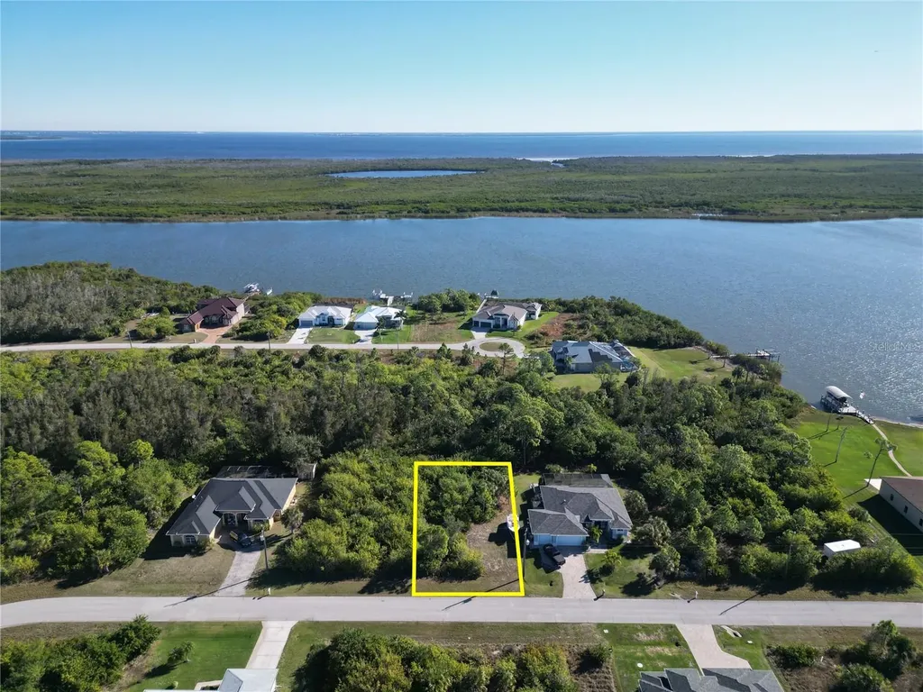 9558 Shelburne Circle Port Charlotte FL 33981