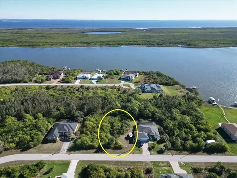 9558 Shelburne Circle Port Charlotte FL 33981