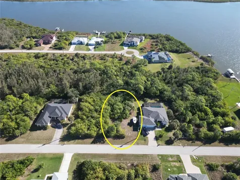 9558 Shelburne Circle Port Charlotte FL 33981