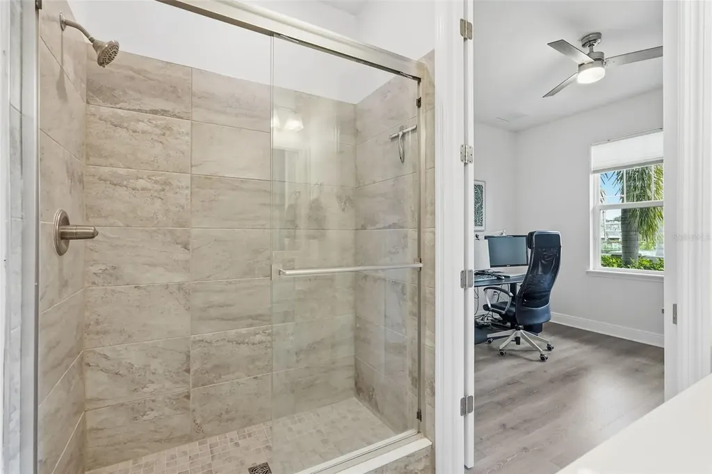 262 8th Street N St Petersburg FL 33701
