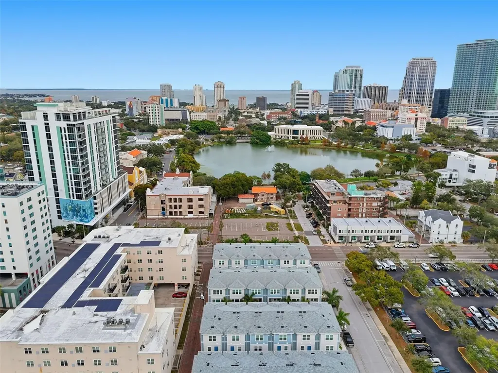 262 8th Street N St Petersburg FL 33701