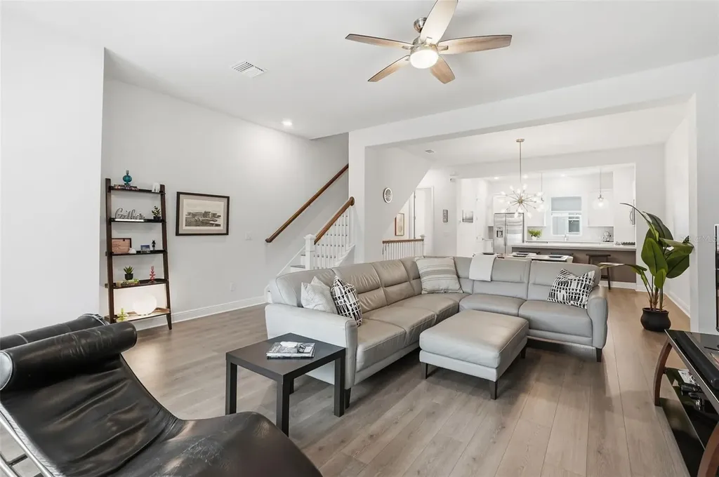 262 8th Street N St Petersburg FL 33701