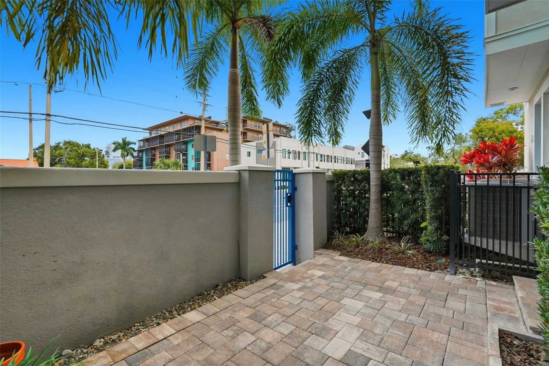262 8th Street N St Petersburg FL 33701