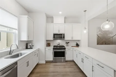 262 8th Street N St Petersburg FL 33701
