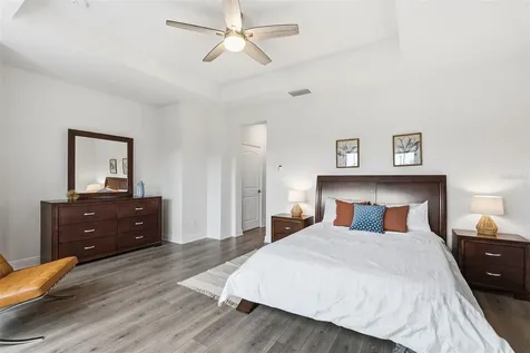 262 8th Street N St Petersburg FL 33701