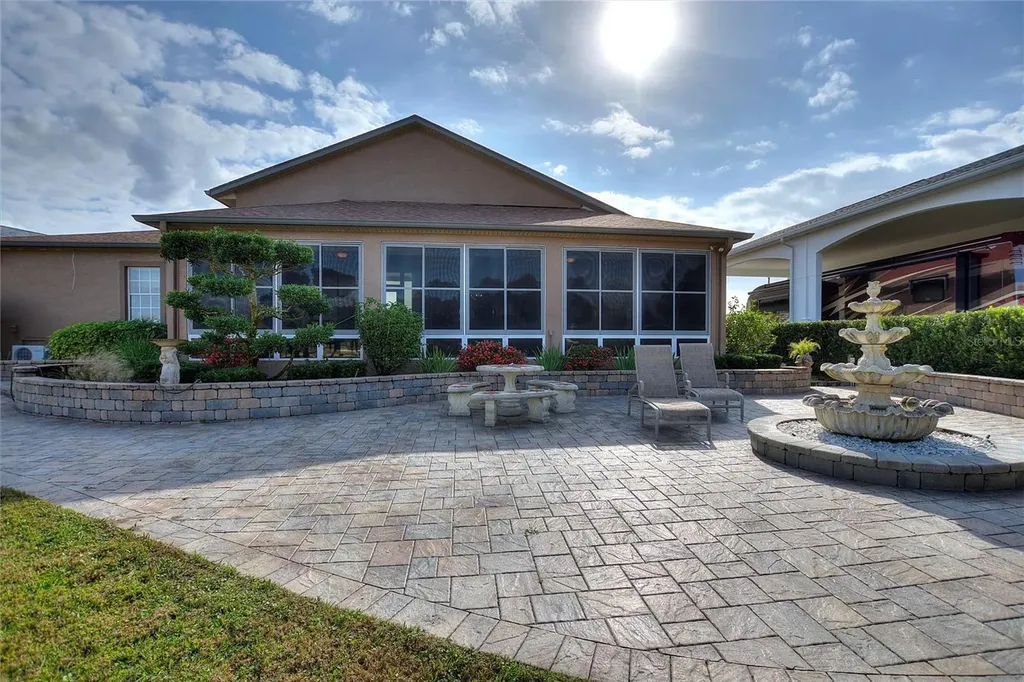 370 Meandering Way Polk City FL 33868