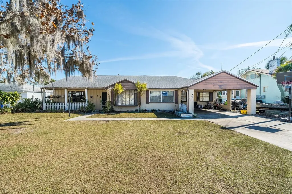 708 N Saint Clair Abrams Avenue Tavares FL 32778