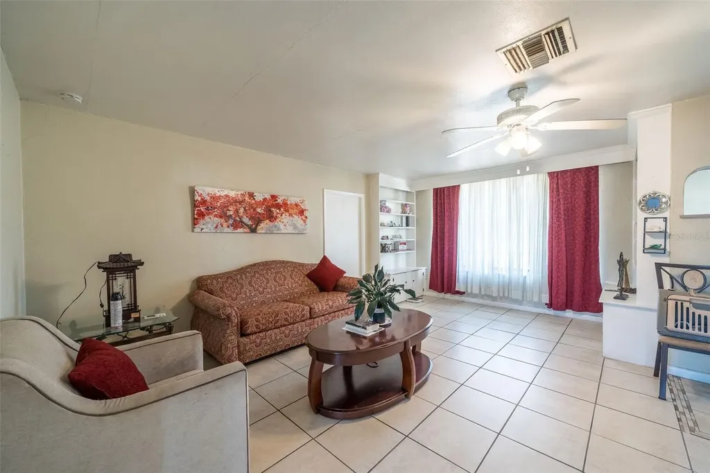708 N Saint Clair Abrams Avenue Tavares FL 32778
