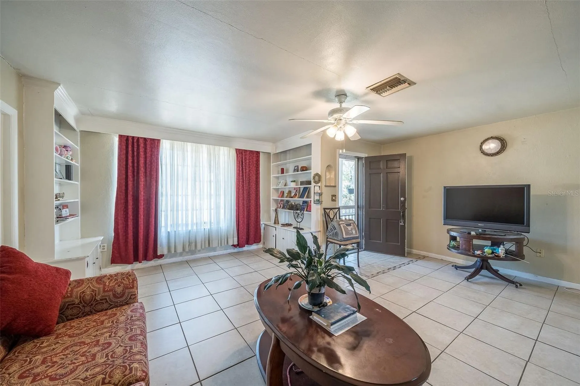 708 N Saint Clair Abrams Avenue Tavares FL 32778