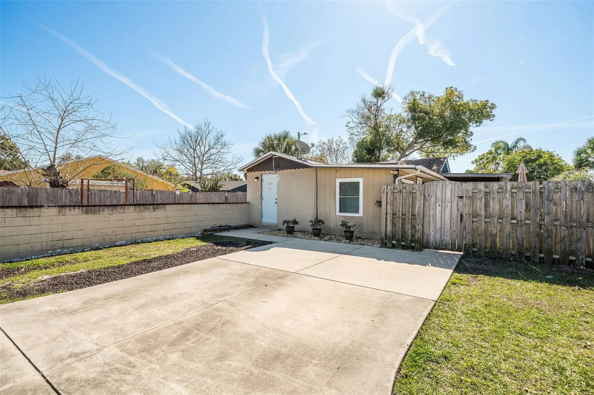 708 N Saint Clair Abrams Avenue Tavares FL 32778