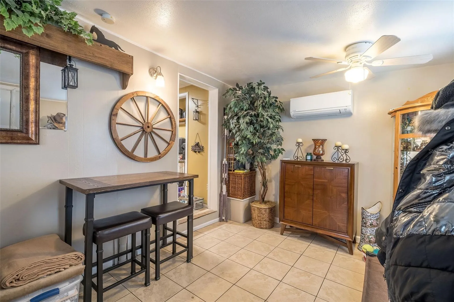 708 N Saint Clair Abrams Avenue Tavares FL 32778