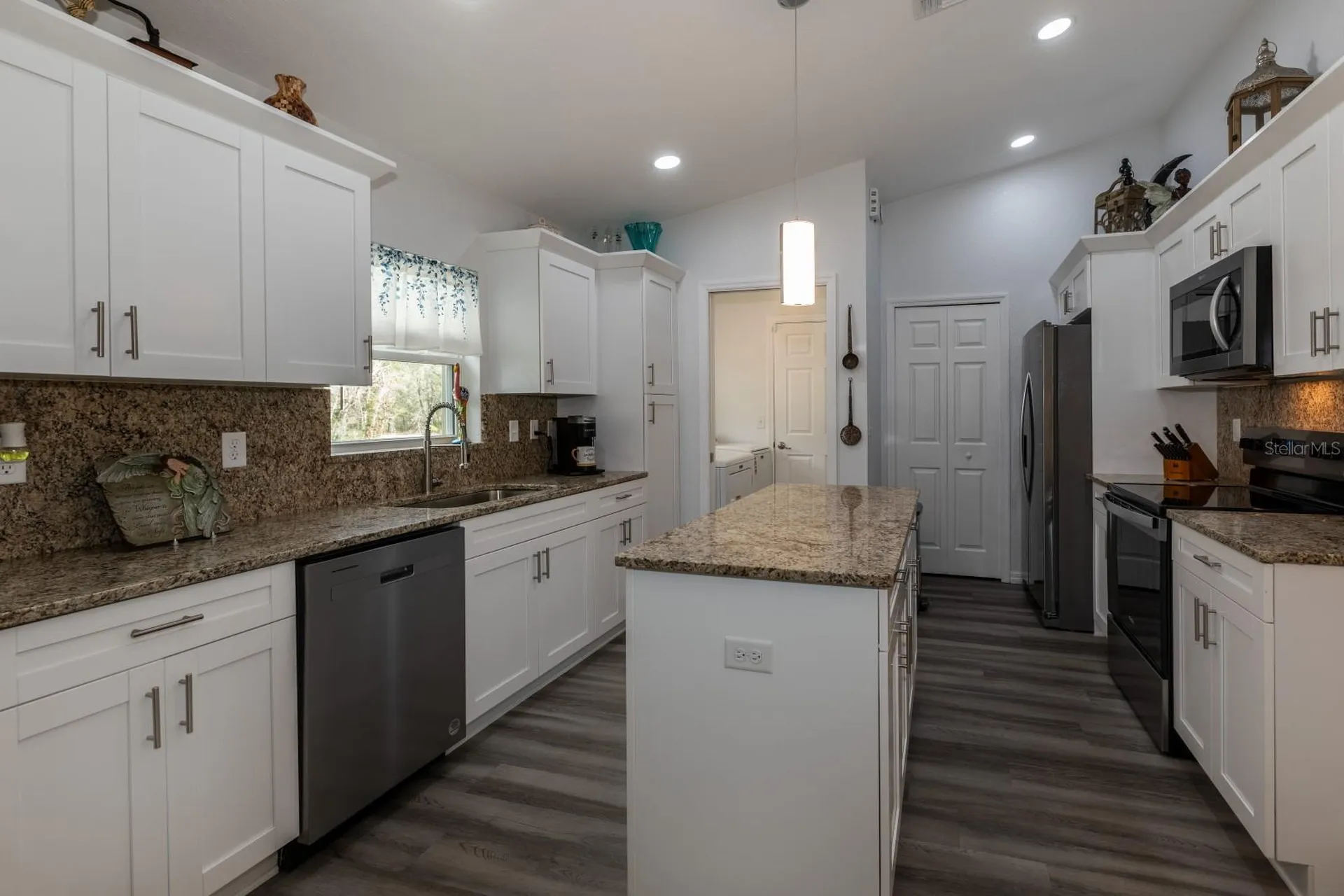 96 Fisher Way Trail Ocklawaha FL 32179