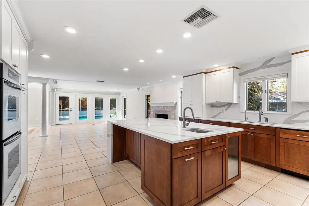 1249 Lake Point Drive Lakeland FL 33813