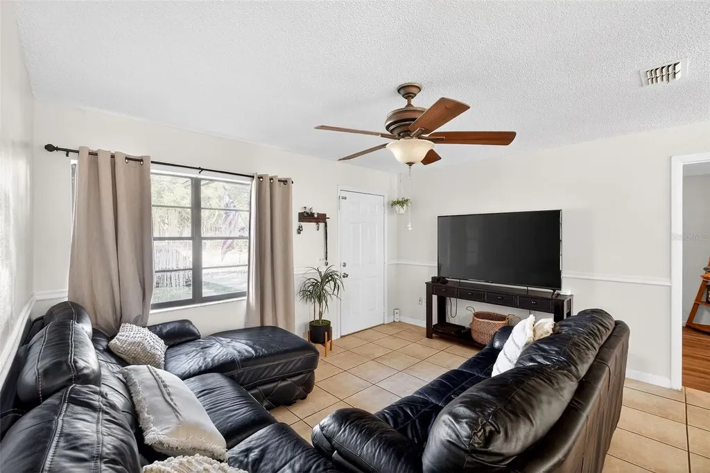 1747 Bonneville Drive Orlando FL 32826