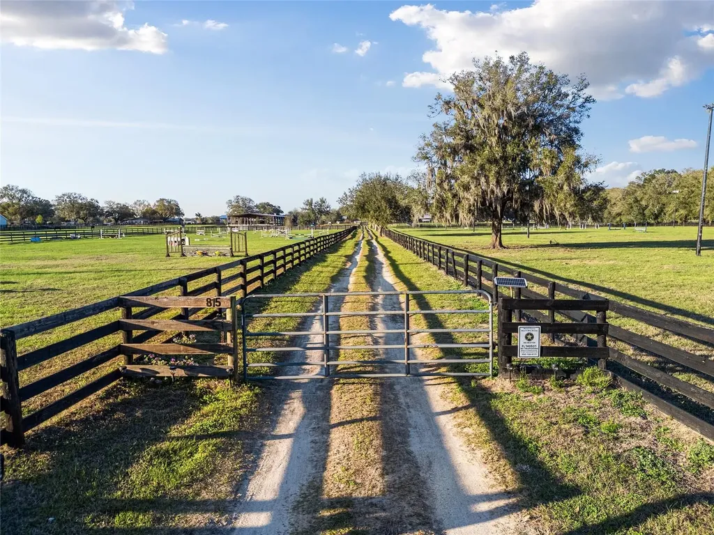 815 SE 145th Street Summerfield FL 34491