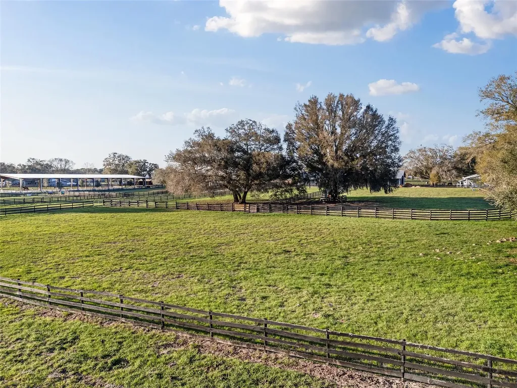 815 SE 145th Street Summerfield FL 34491