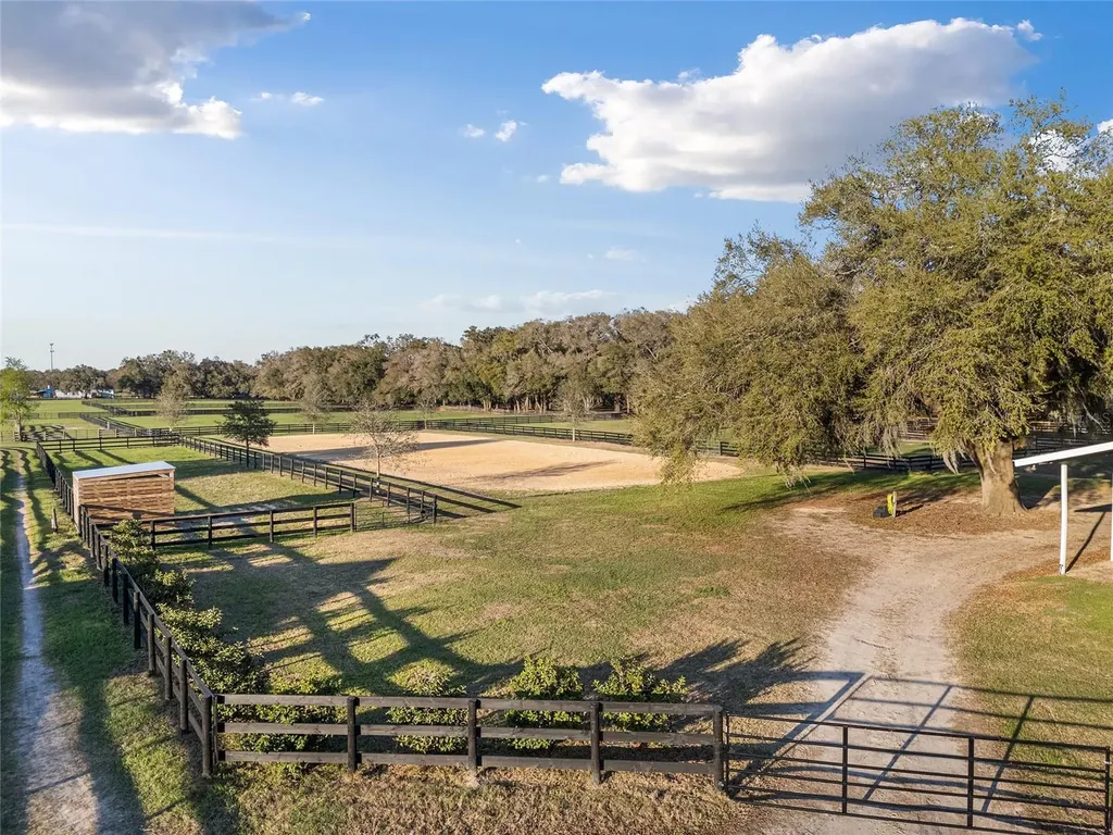 815 SE 145th Street Summerfield FL 34491