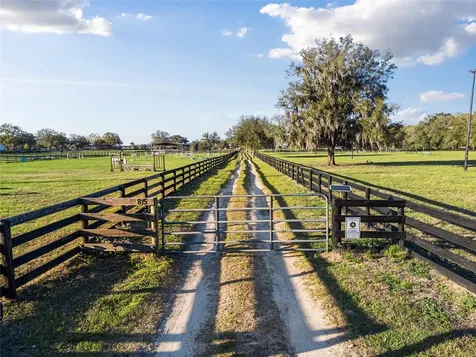 815 SE 145th Street Summerfield FL 34491